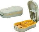 Light Green Small Pill Cutter Splitter med Centering Device för små och små piller, skär Vitaminer Tablets, Portable Exquisite Pill Crusher för Purse Pocket