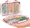 Travel Pill Organizer - Moisture Proof Portable Vitamin Holder med 7 Compartments, Compact Supplement Case for Purse Essential Medicine Kit Fo Traveling Pocket Pharmacy with Labels, Pink